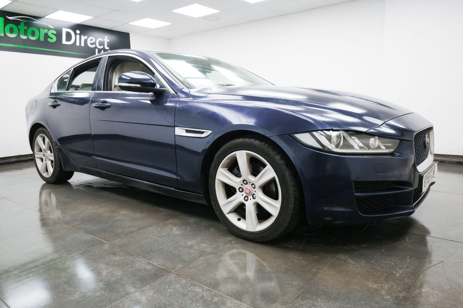 Used Jaguar XE 2015 for sale - 77440787: Photo 4