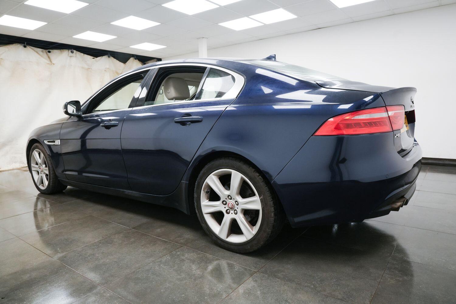 Used Jaguar XE 2015 for sale - 77440787: Photo 7