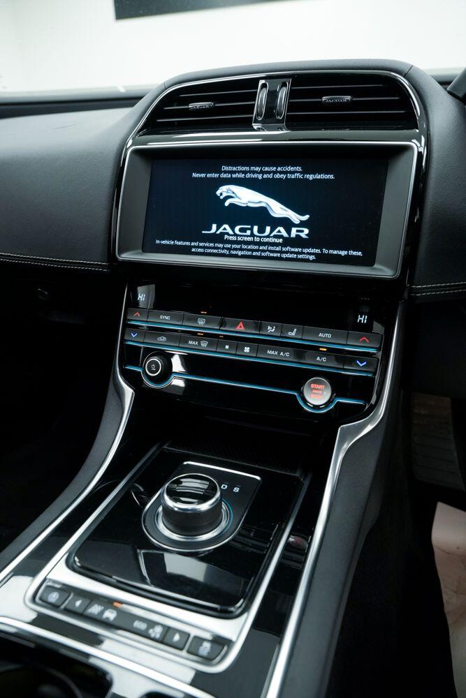 Used Jaguar XE 2019 for sale - 77479218: Photo 23