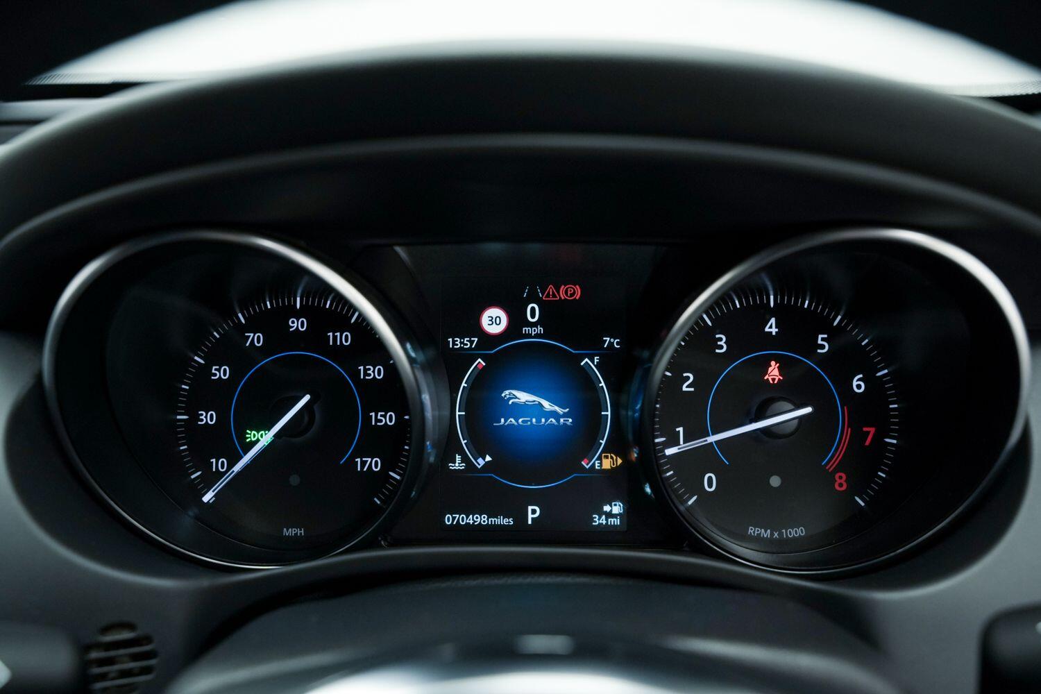 Used Jaguar XE 2019 for sale - 77479218: Photo 27