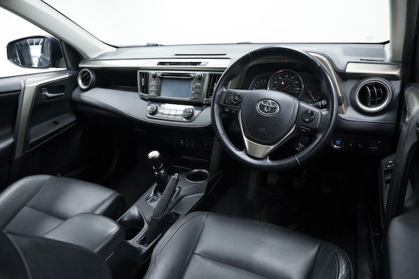 Used Toyota RAV4 2014 for sale - 76167051: Photo 8