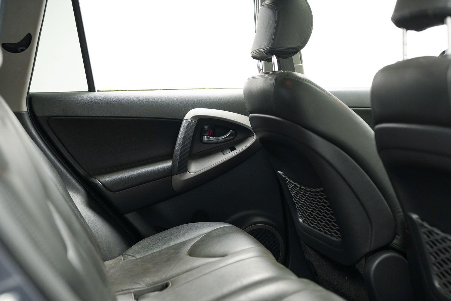 Used Toyota RAV4 for sale - 78136264: Photo 15