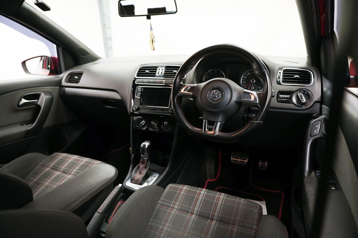 Used Volkswagen Polo 2012 for sale - 76633792: Photo 10