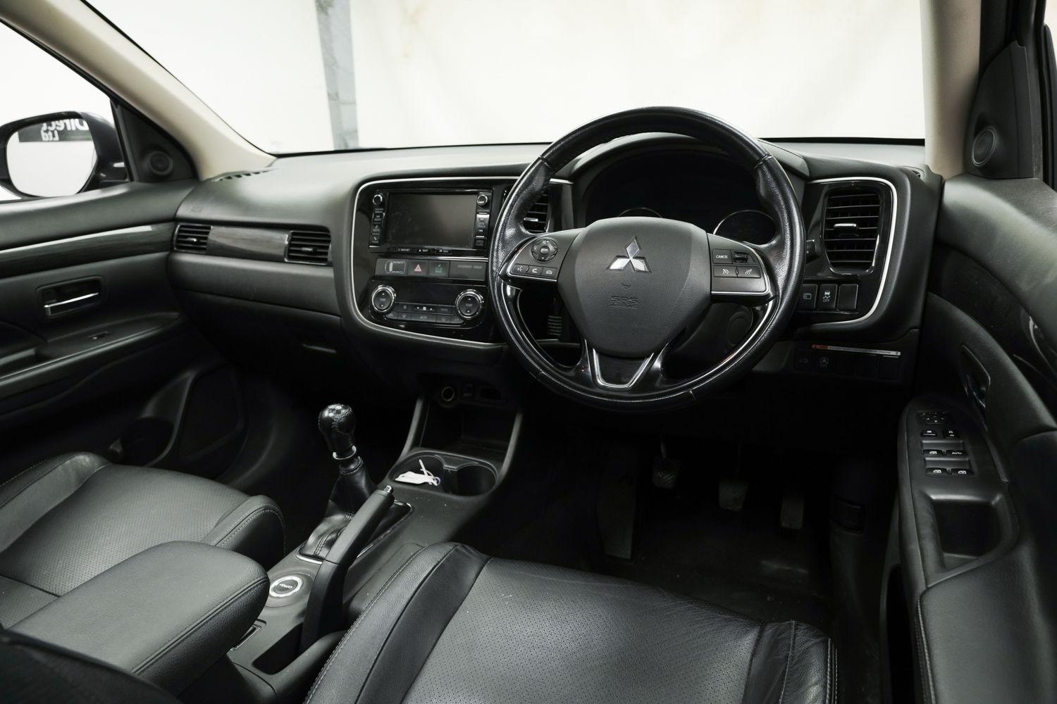 Used Mitsubishi Outlander 2016 for sale - 76560878: Photo 12