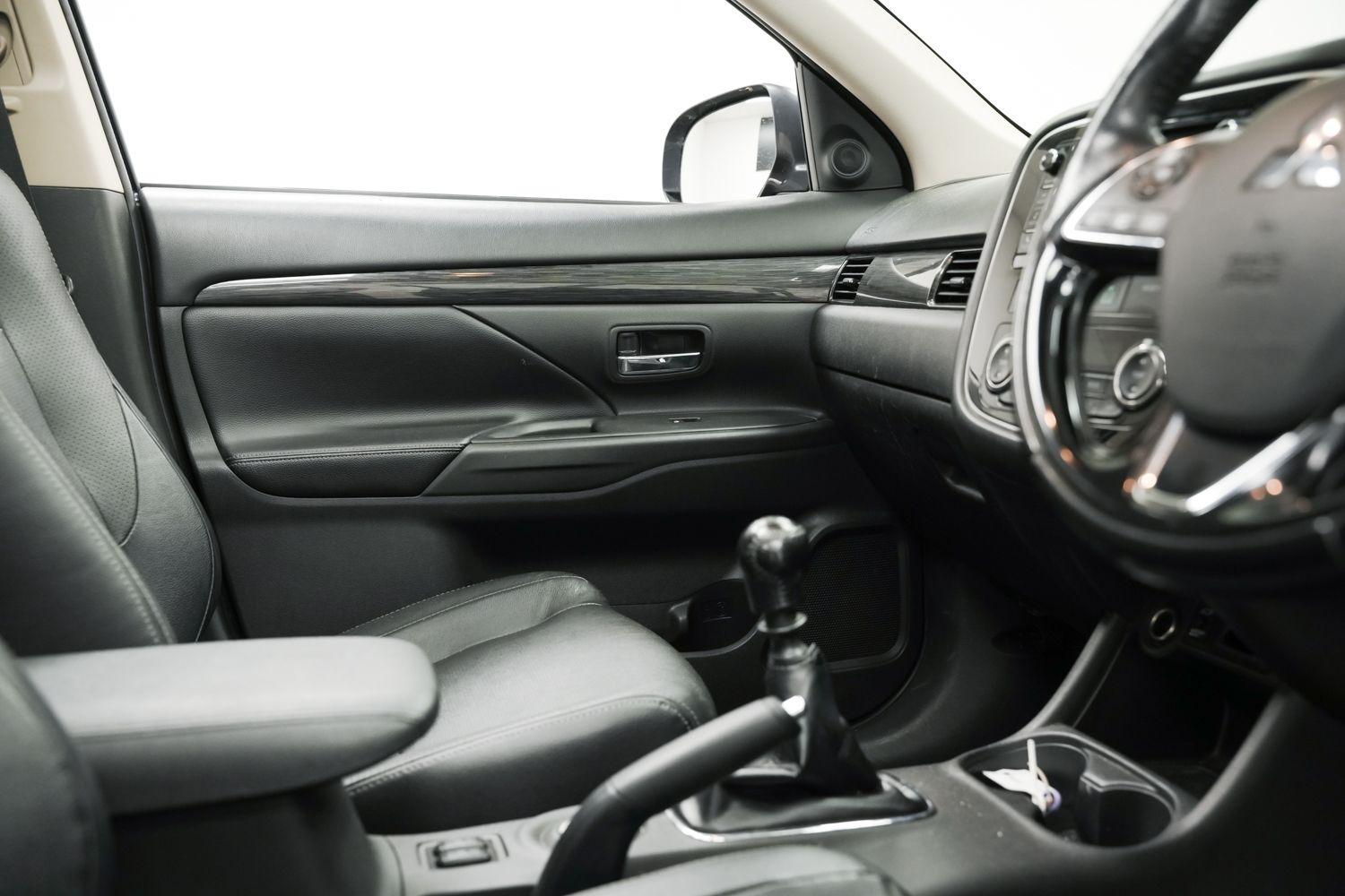 Used Mitsubishi Outlander 2016 for sale - 76560878: Photo 21