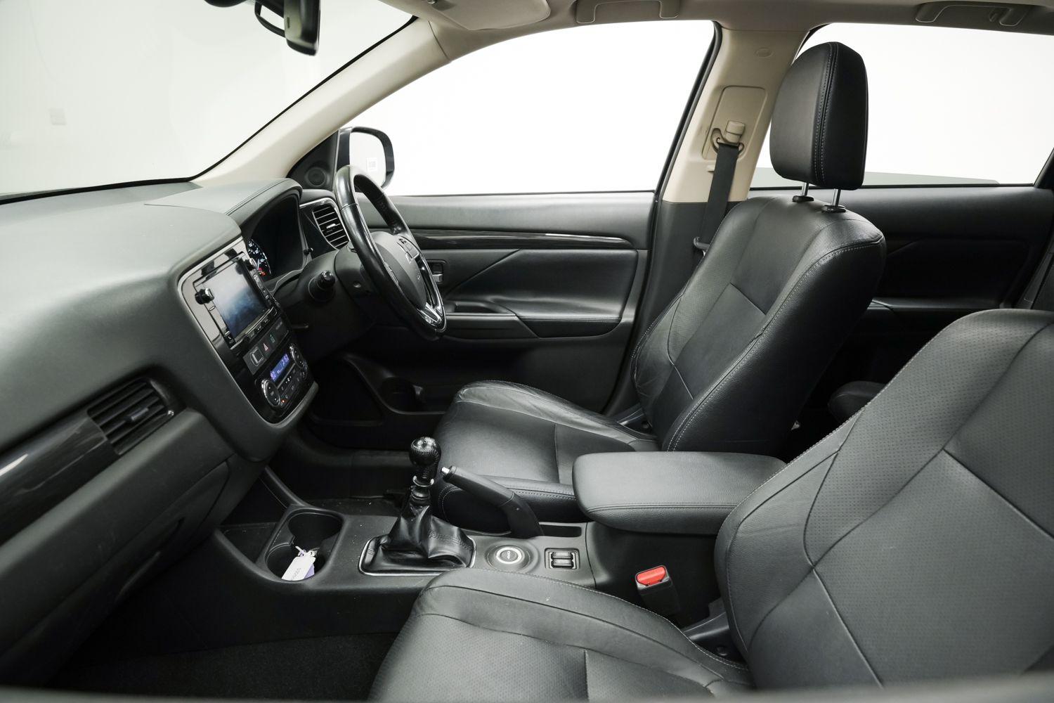 Used Mitsubishi Outlander 2016 for sale - 76560878: Photo 23