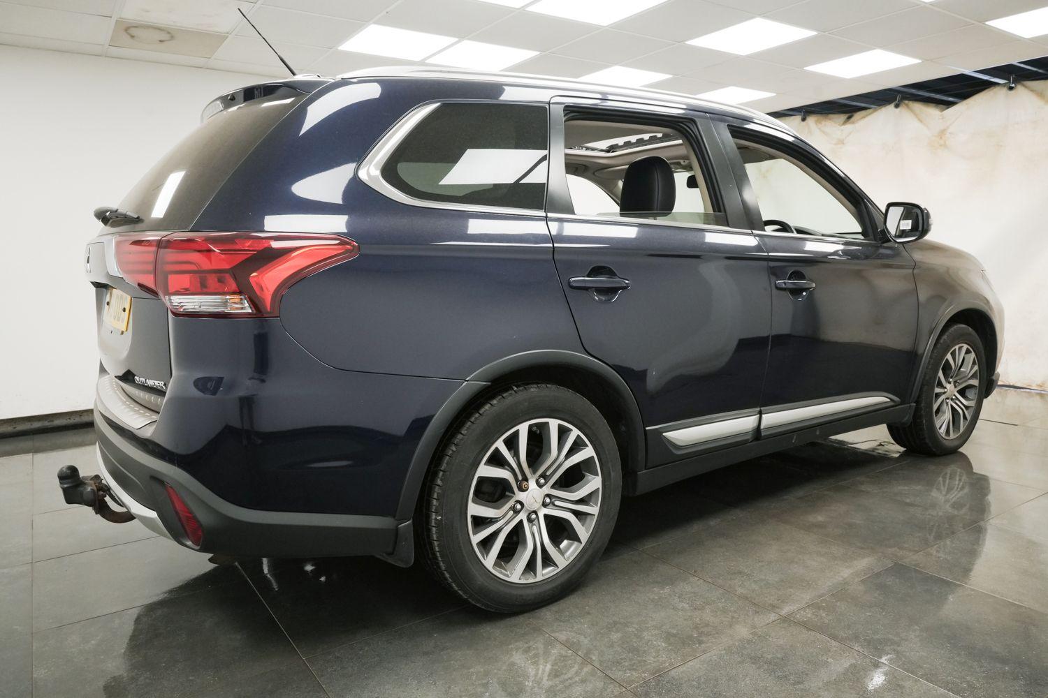Used Mitsubishi Outlander 2016 for sale - 76560878: Photo 5