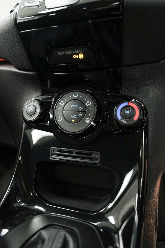 Used Ford Fiesta 2015 for sale - 77266841: Photo 25