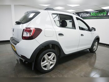 Used Dacia Sandero Stepway 2016 for sale - 77484374: Photo