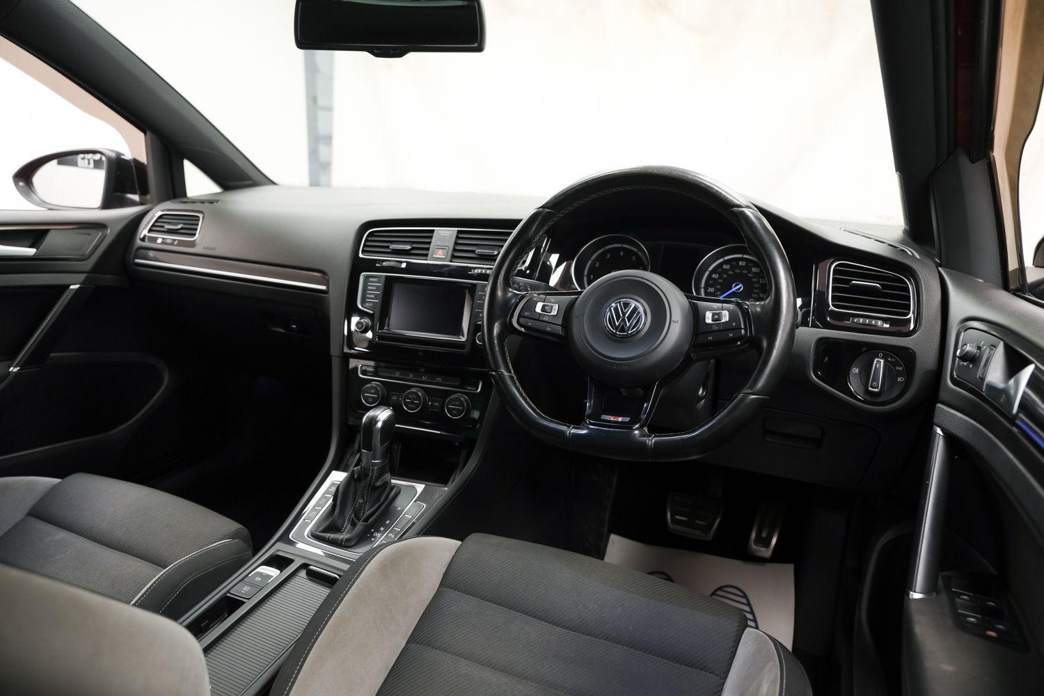 Used Volkswagen Golf 2014 for sale - 76360437: Photo 11