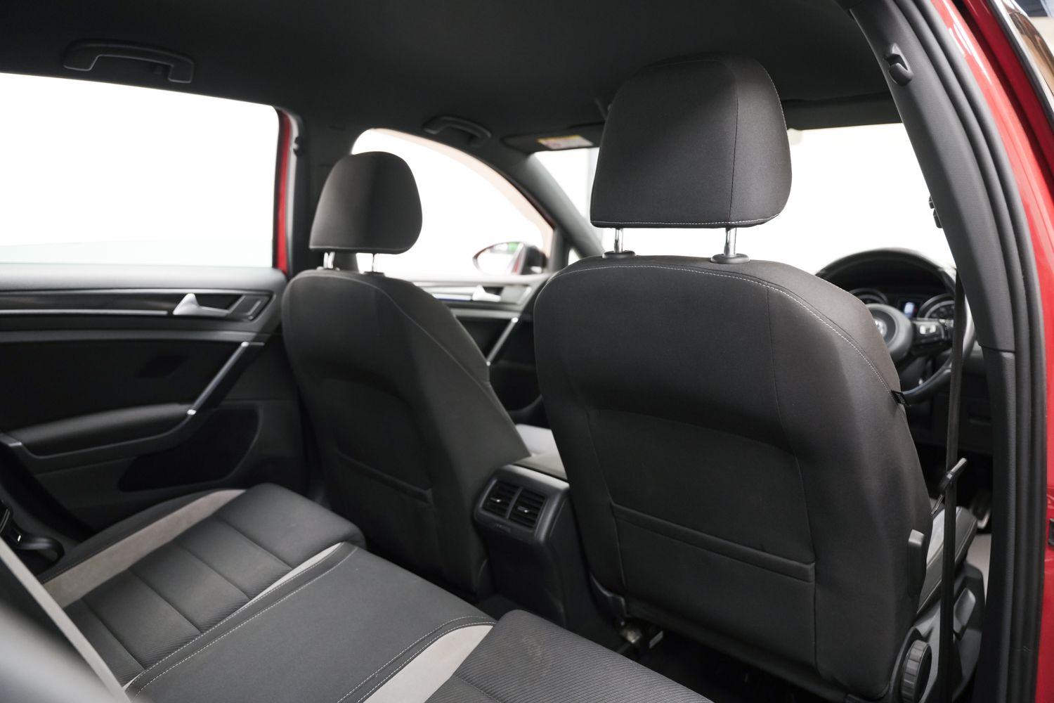 Used Volkswagen Golf 2014 for sale - 76360437: Photo 17