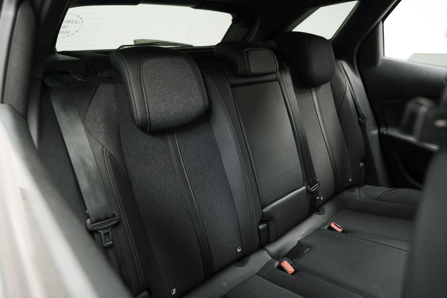 Used Peugeot 3008 2019 for sale - 76360439: Photo 12