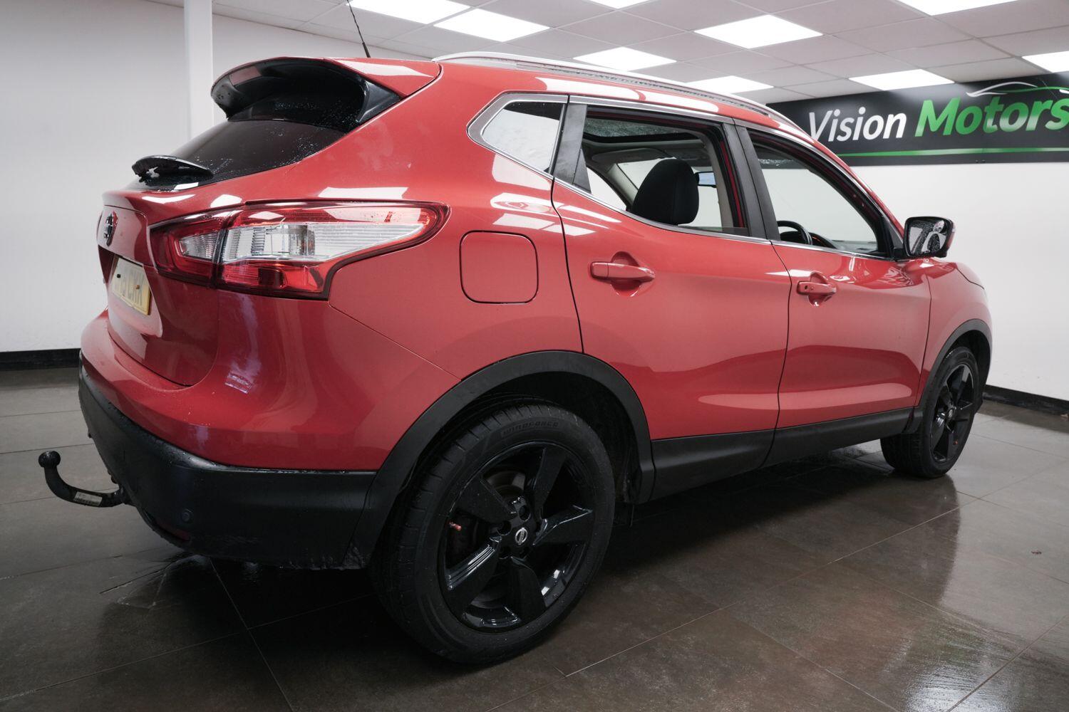 Used Nissan Qashqai 2015 for sale - 77737531: Photo 4