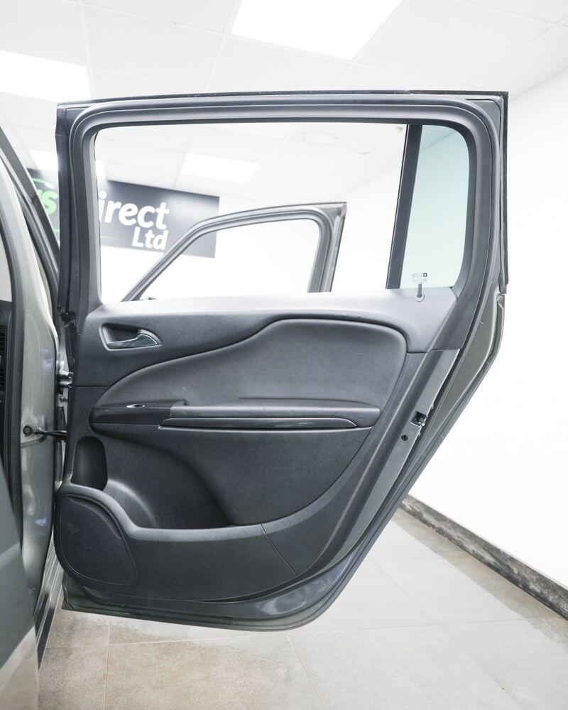 Used Vauxhall Zafira 2017 for sale - 77081566: Photo 20