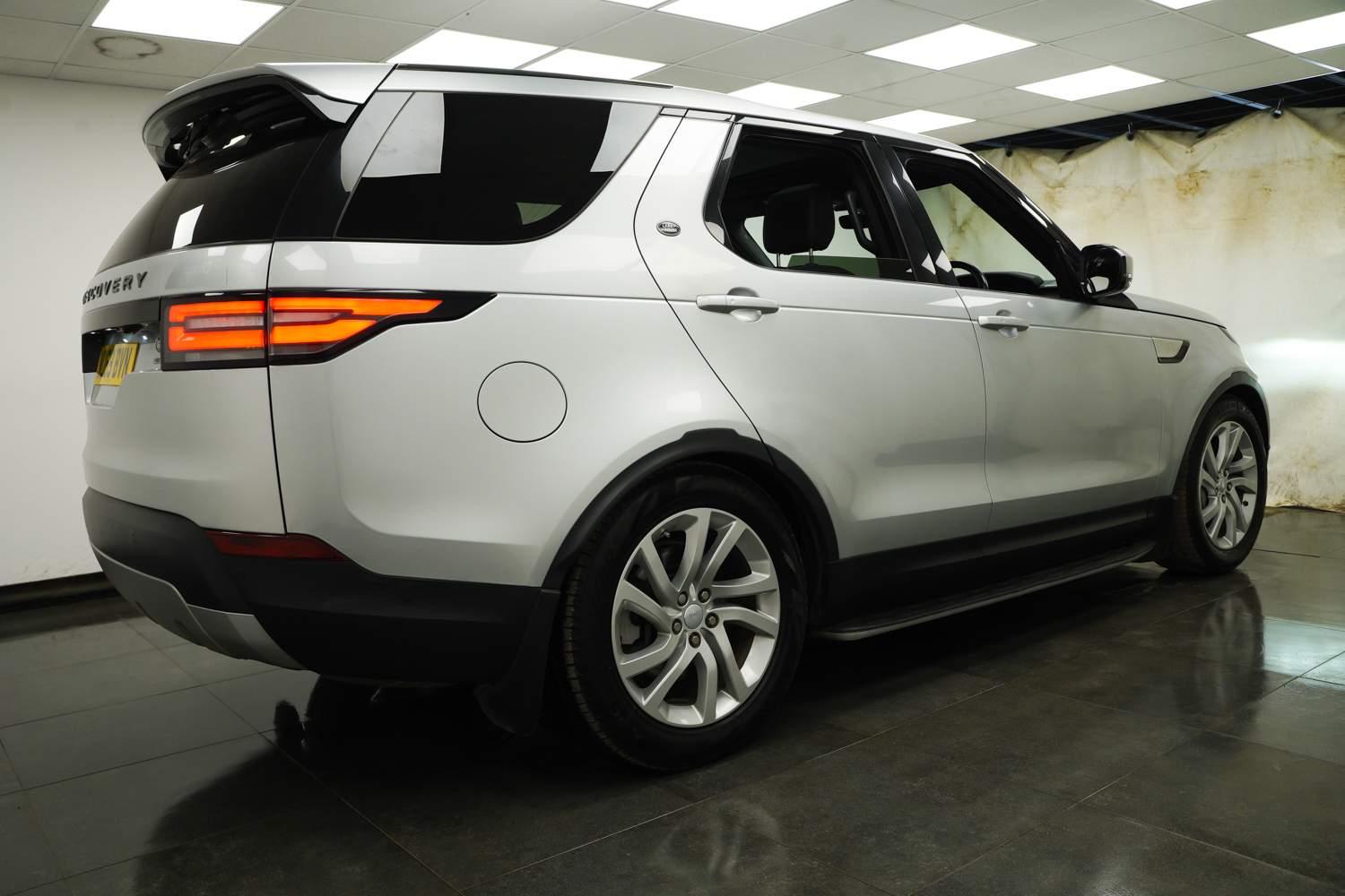 Used Land Rover Discovery 2019 for sale - 76361210: Photo 4