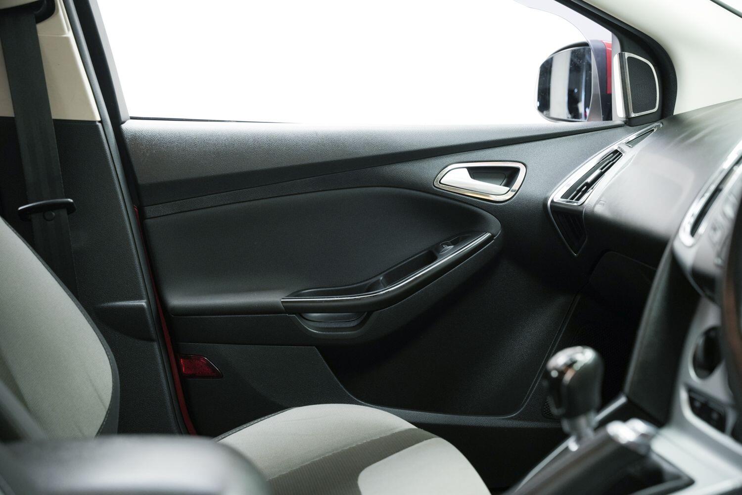 Used Ford Focus for sale - 77267861: Photo 22