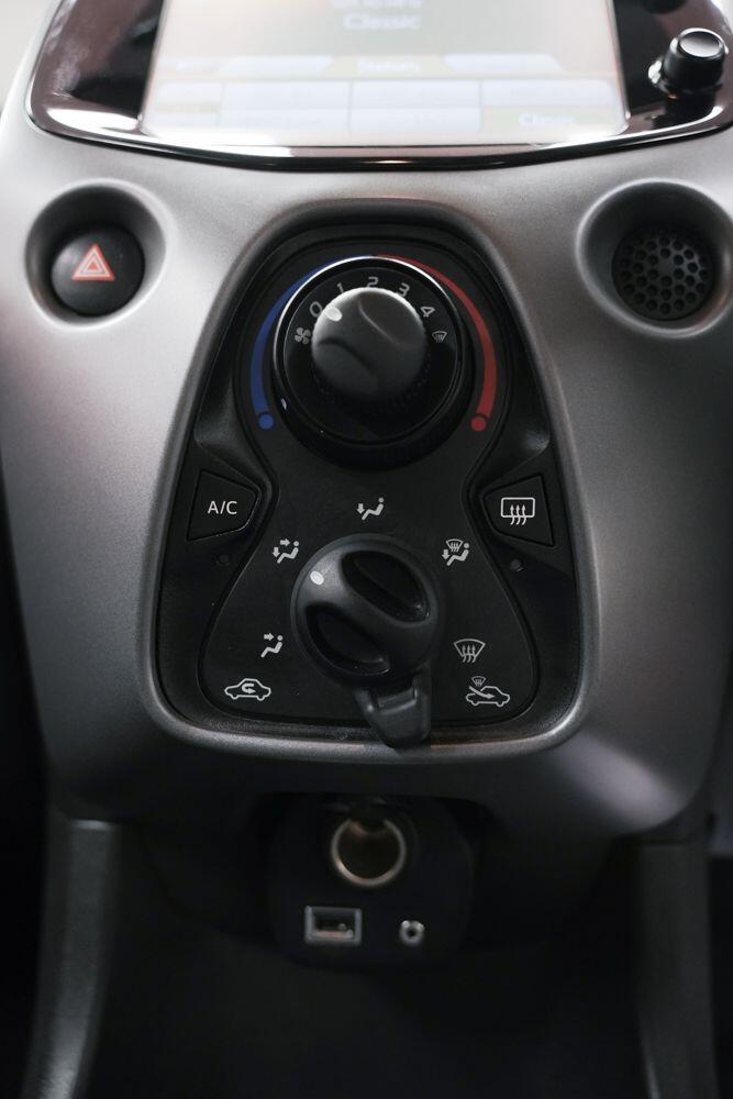 Used Toyota AYGO 2019 for sale - 76166784: Photo 23