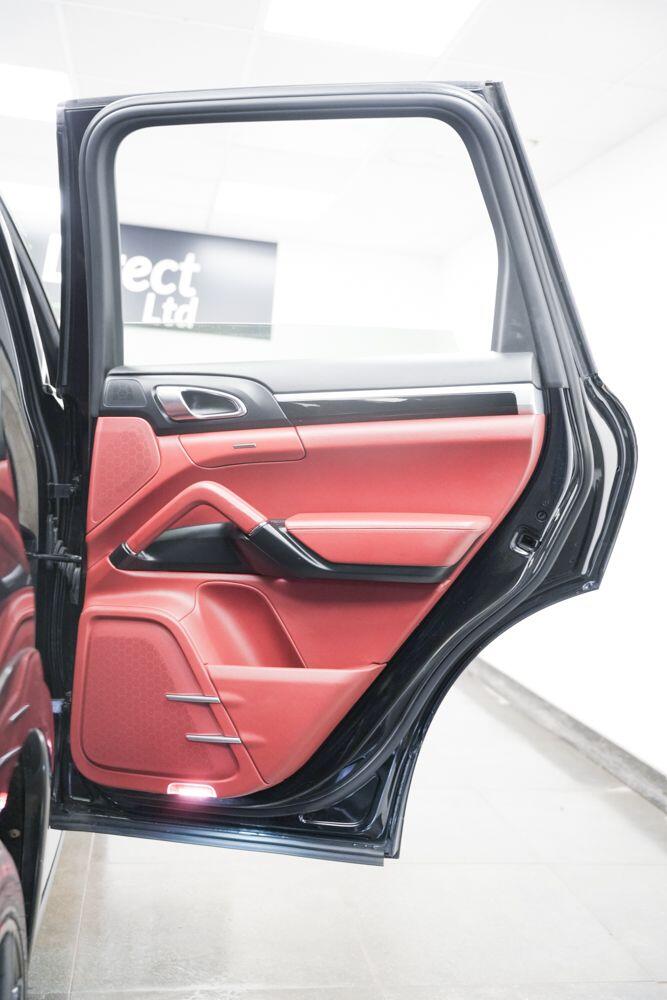 Used Porsche Cayenne 2013 for sale - 77190432: Photo 19