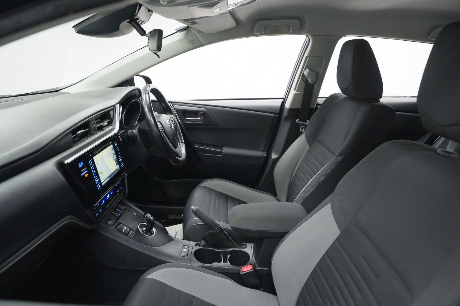 Used Toyota Auris 2017 for sale - 77898169: Photo 27