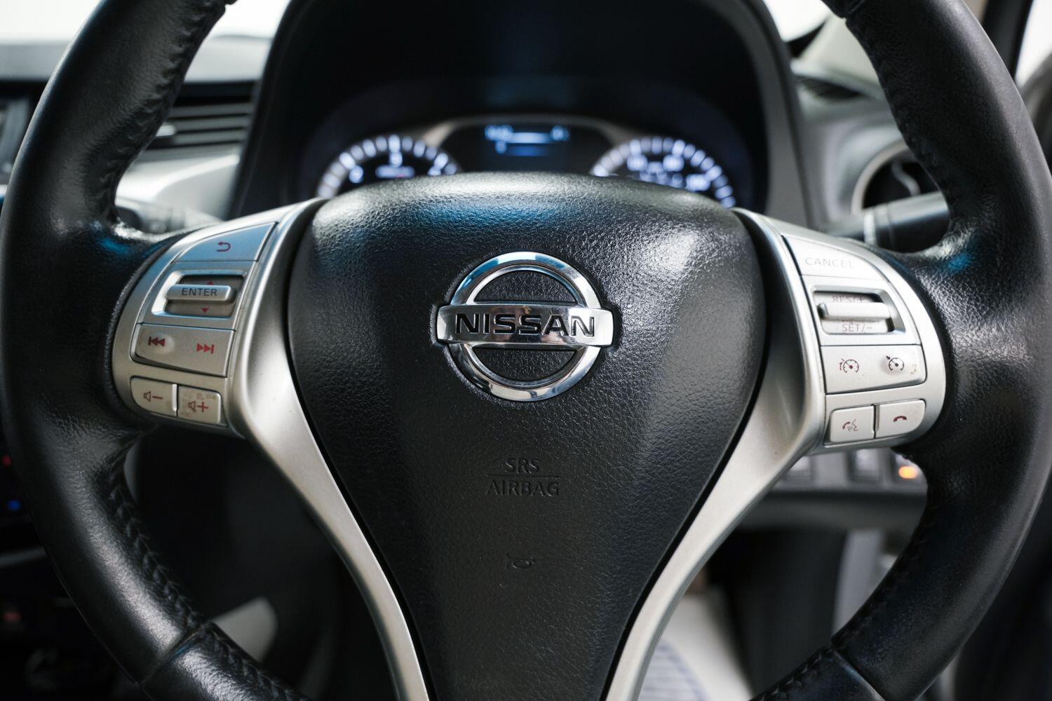 Used Nissan Navara 2017 for sale - 77624880: Photo 25