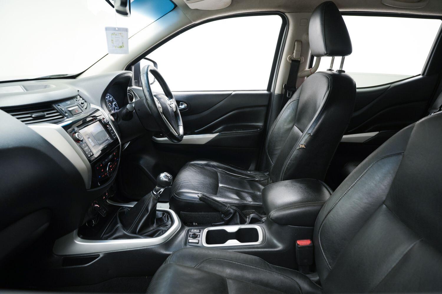 Used Nissan Navara 2017 for sale - 77624880: Photo 28