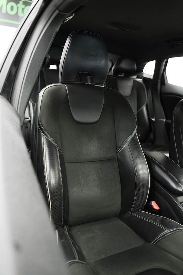 Used Volvo V40 2017 for sale - 76166631: Photo 11