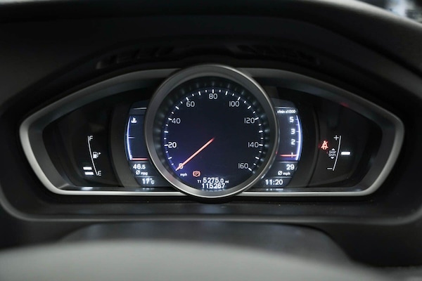 Used Volvo V40 2017 for sale - 76166631: Photo 21