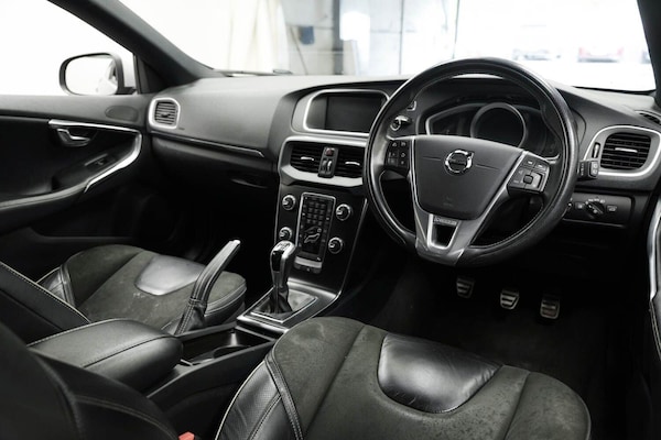 Used Volvo V40 2017 for sale - 76166631: Photo 9