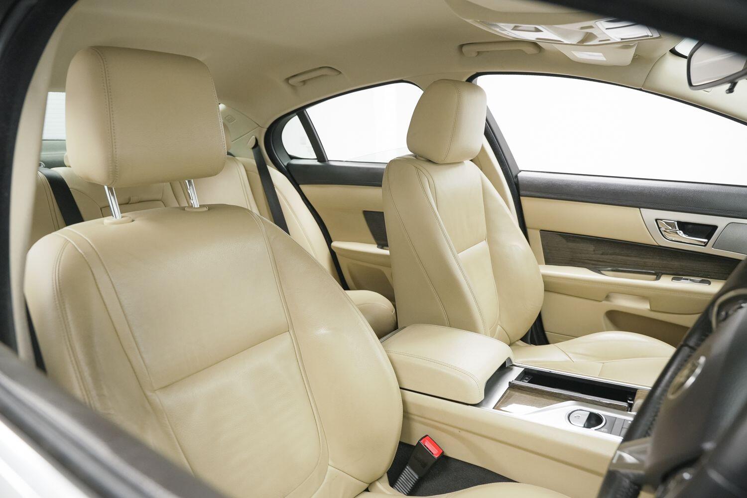 Used Jaguar XF 2015 for sale - 77898593: Photo 12