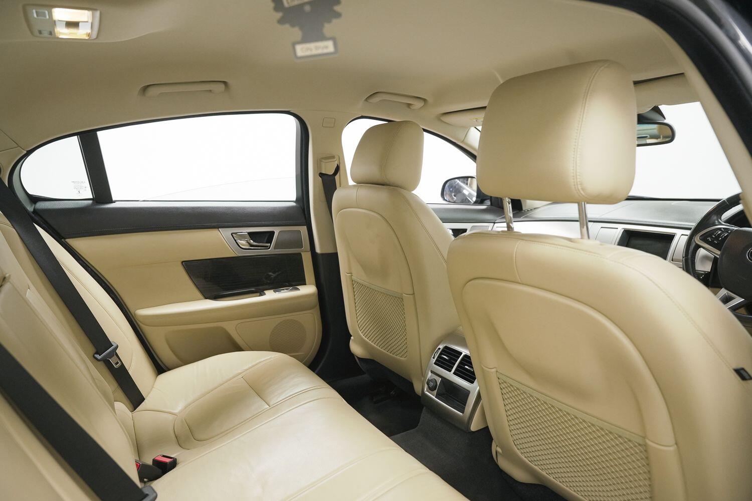 Used Jaguar XF 2015 for sale - 77898593: Photo 16