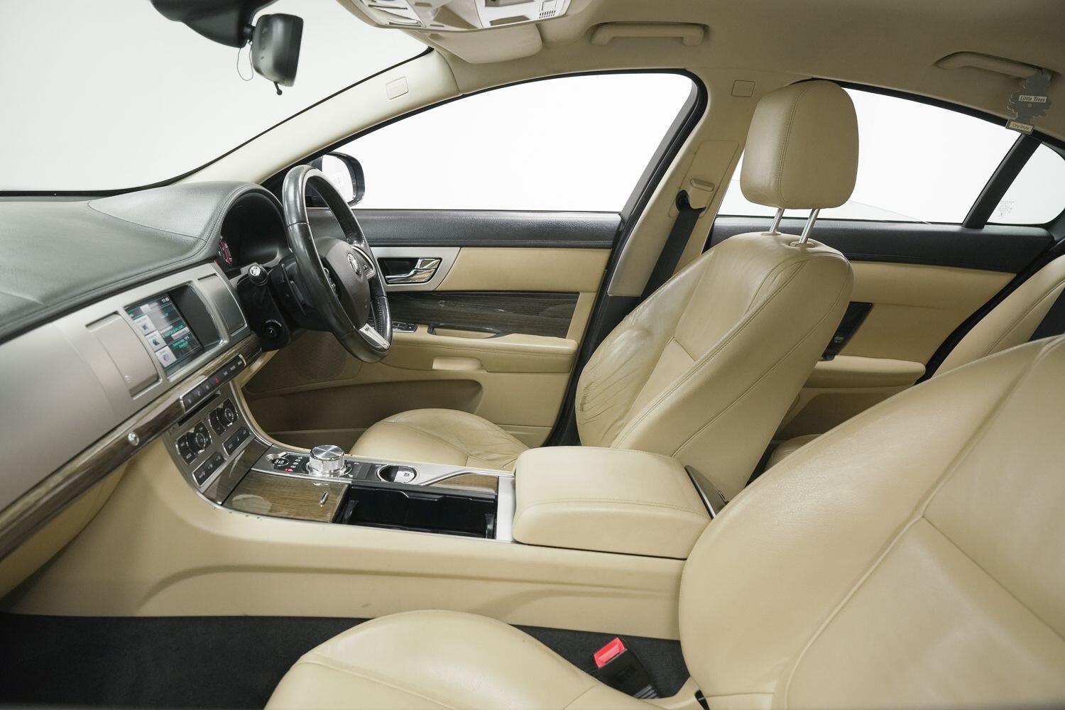 Used Jaguar XF 2015 for sale - 77898593: Photo 30