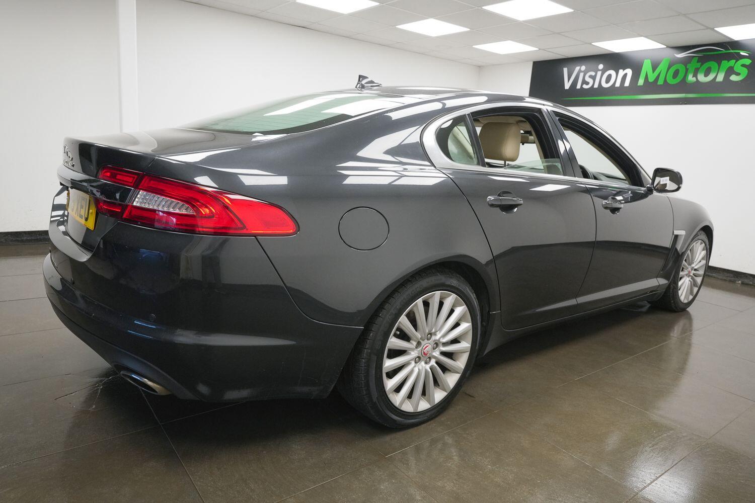 Used Jaguar XF 2015 for sale - 77898593: Photo 4