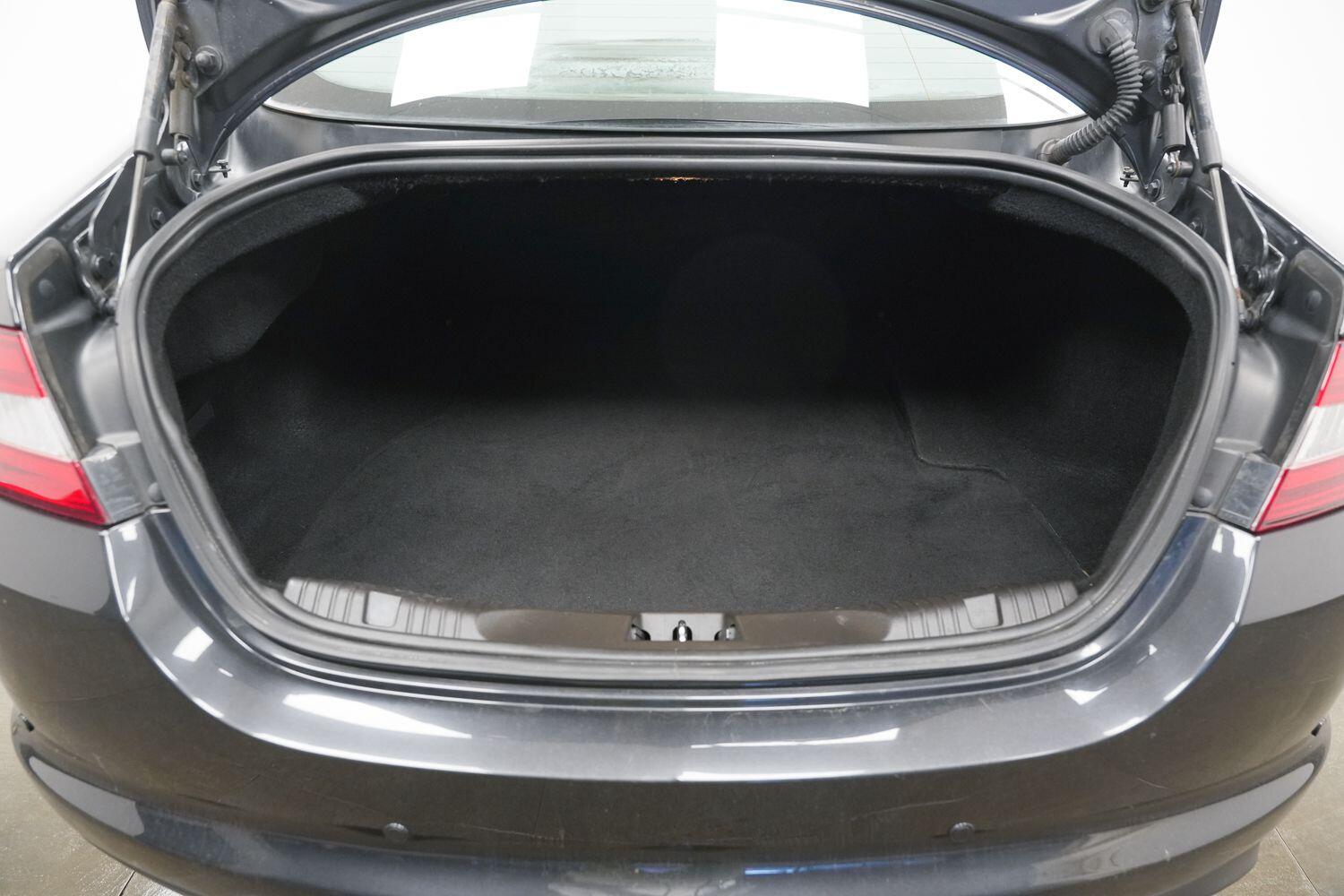 Used Jaguar XF 2015 for sale - 77898593: Photo 9