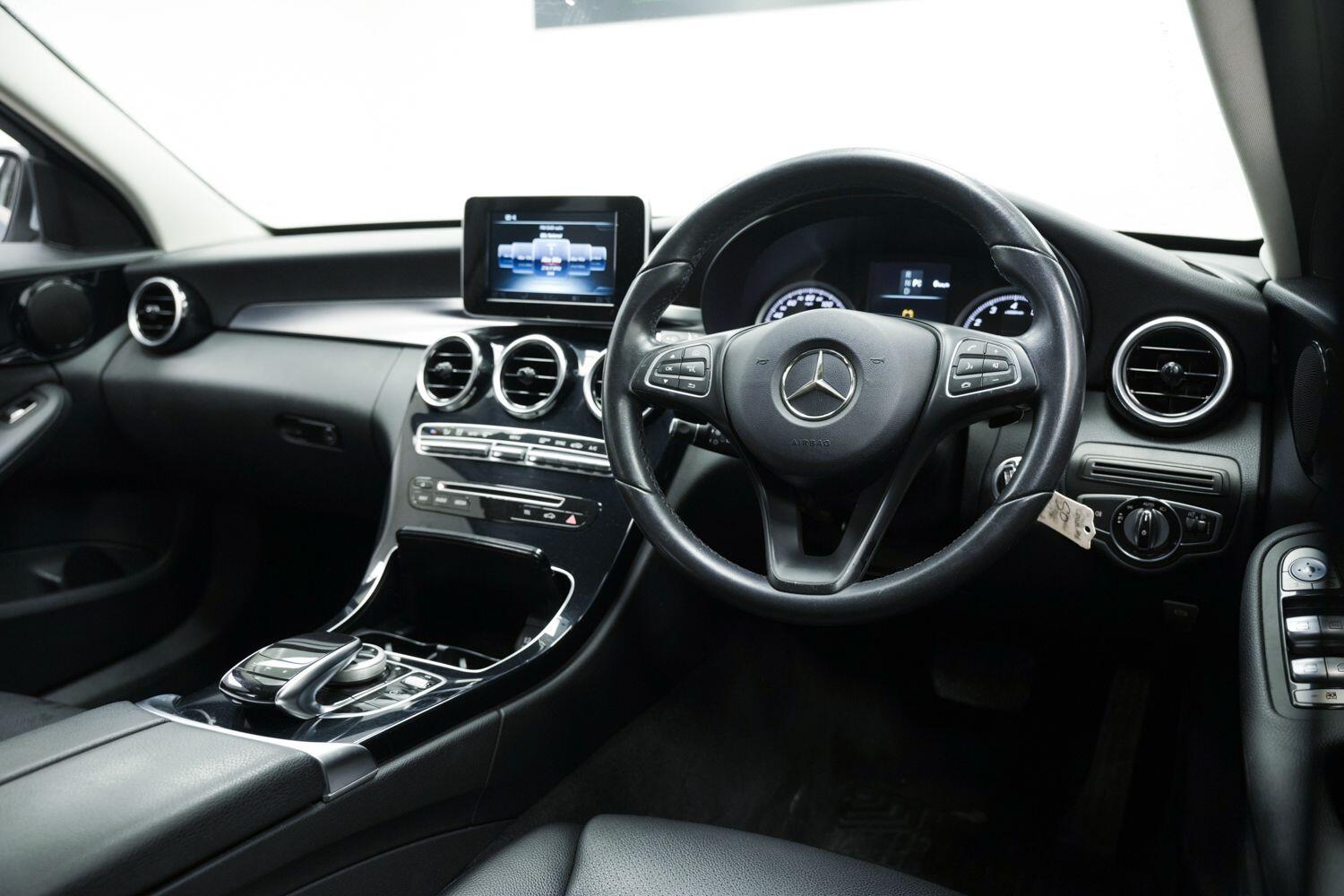 Used Mercedes-Benz C Class 2017 for sale - 76550395: Photo 10