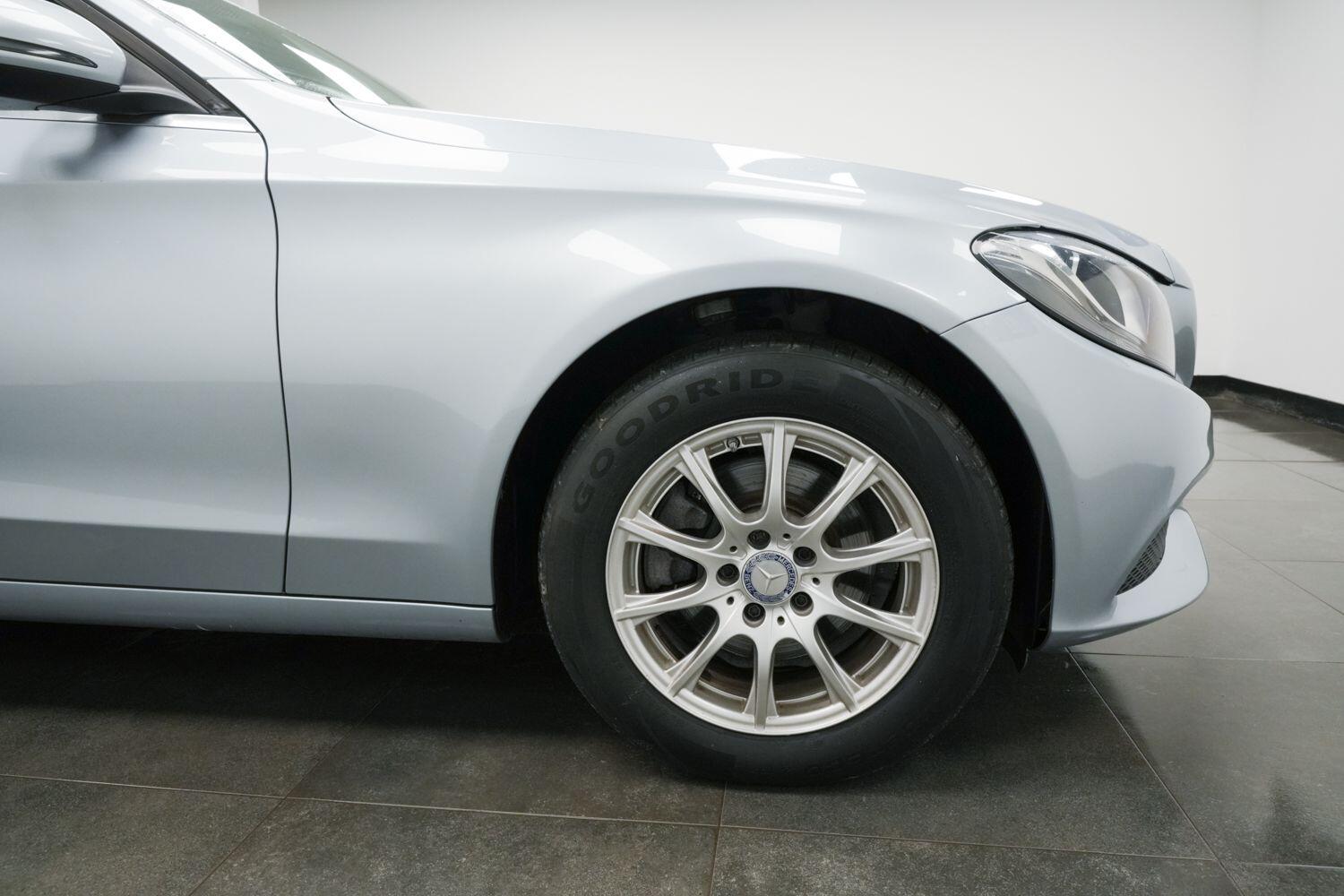 Used Mercedes-Benz C Class 2017 for sale - 76550395: Photo 5