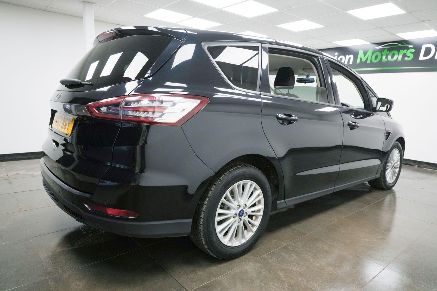 Used Ford S-Max 2017 for sale - 77940318: Photo 4