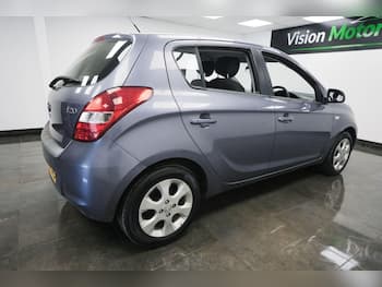 Used Hyundai i20 2012 for sale - 79670156: Photo