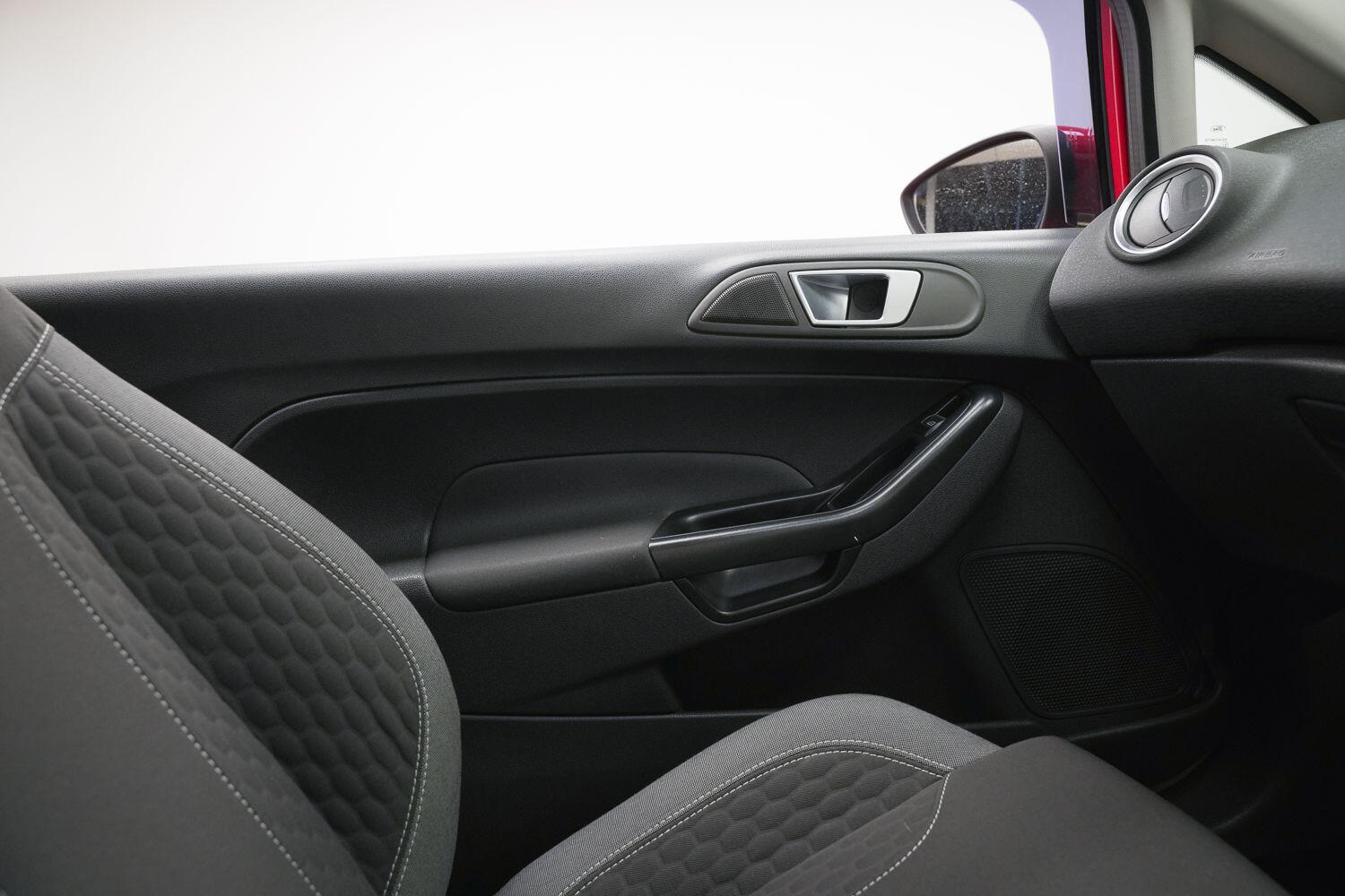 Used Ford Fiesta 2015 for sale - 77898375: Photo 16