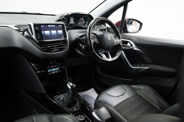 Used Peugeot 2008 2016 for sale - 76167027: Photo 16