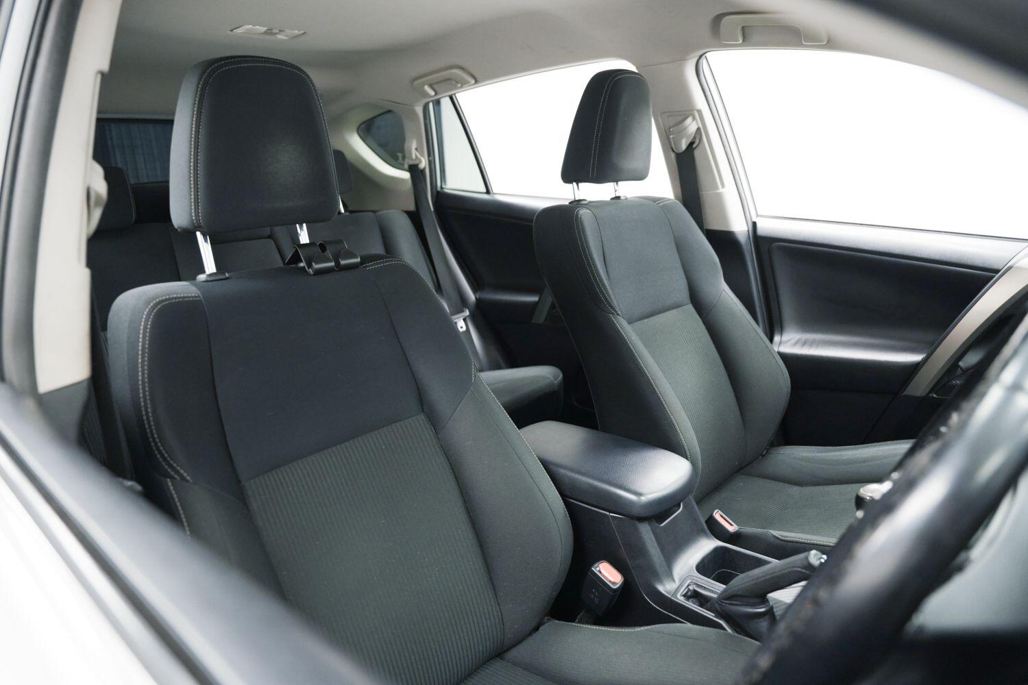 Used Toyota RAV4 for sale - 77633364: Photo 12