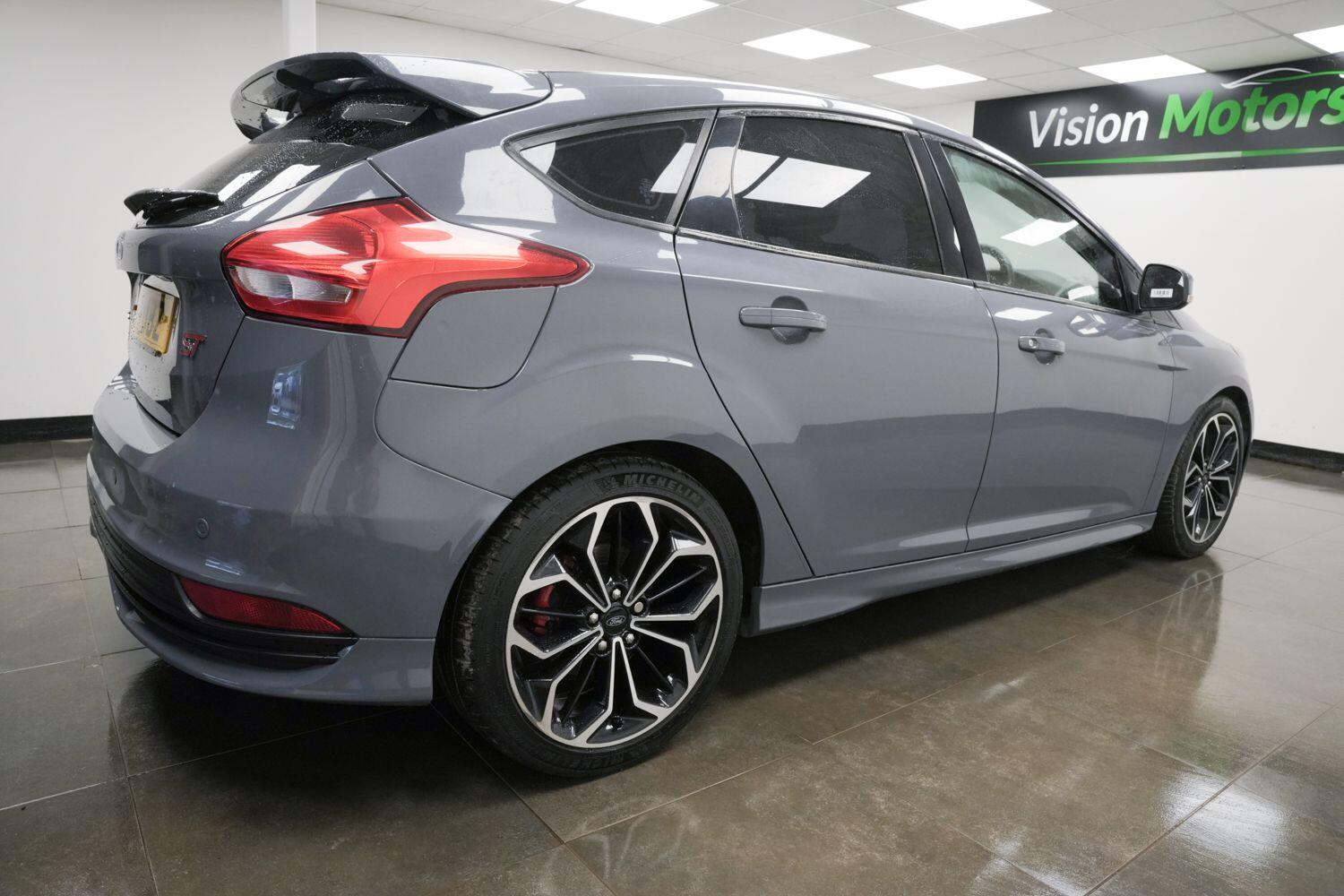 Used Ford Focus 2017 for sale - 77166966: Photo 4