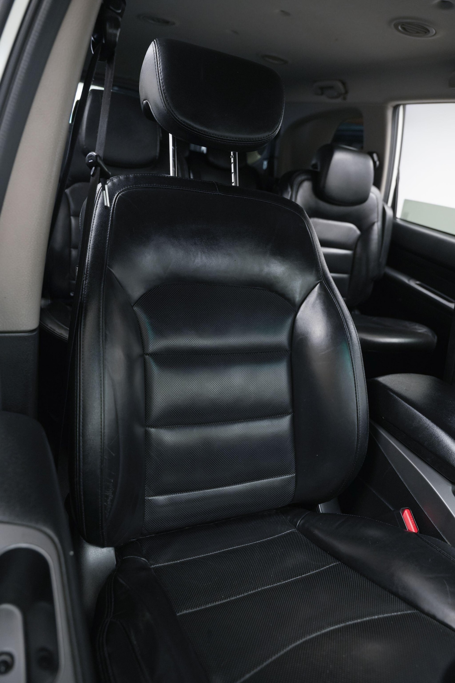 Used Ssangyong Turismo for sale - 77768083: Photo 13