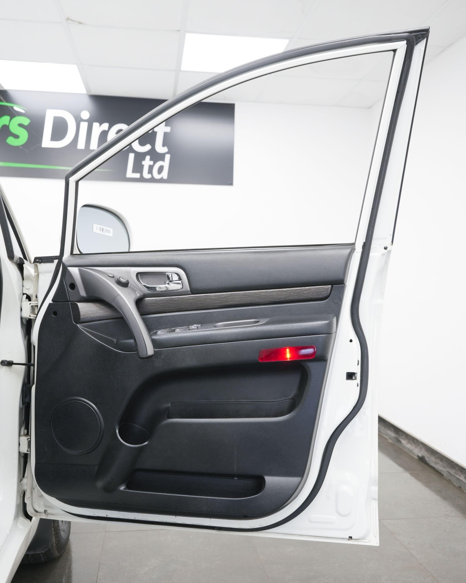 Used Ssangyong Turismo for sale - 77768083: Photo 18