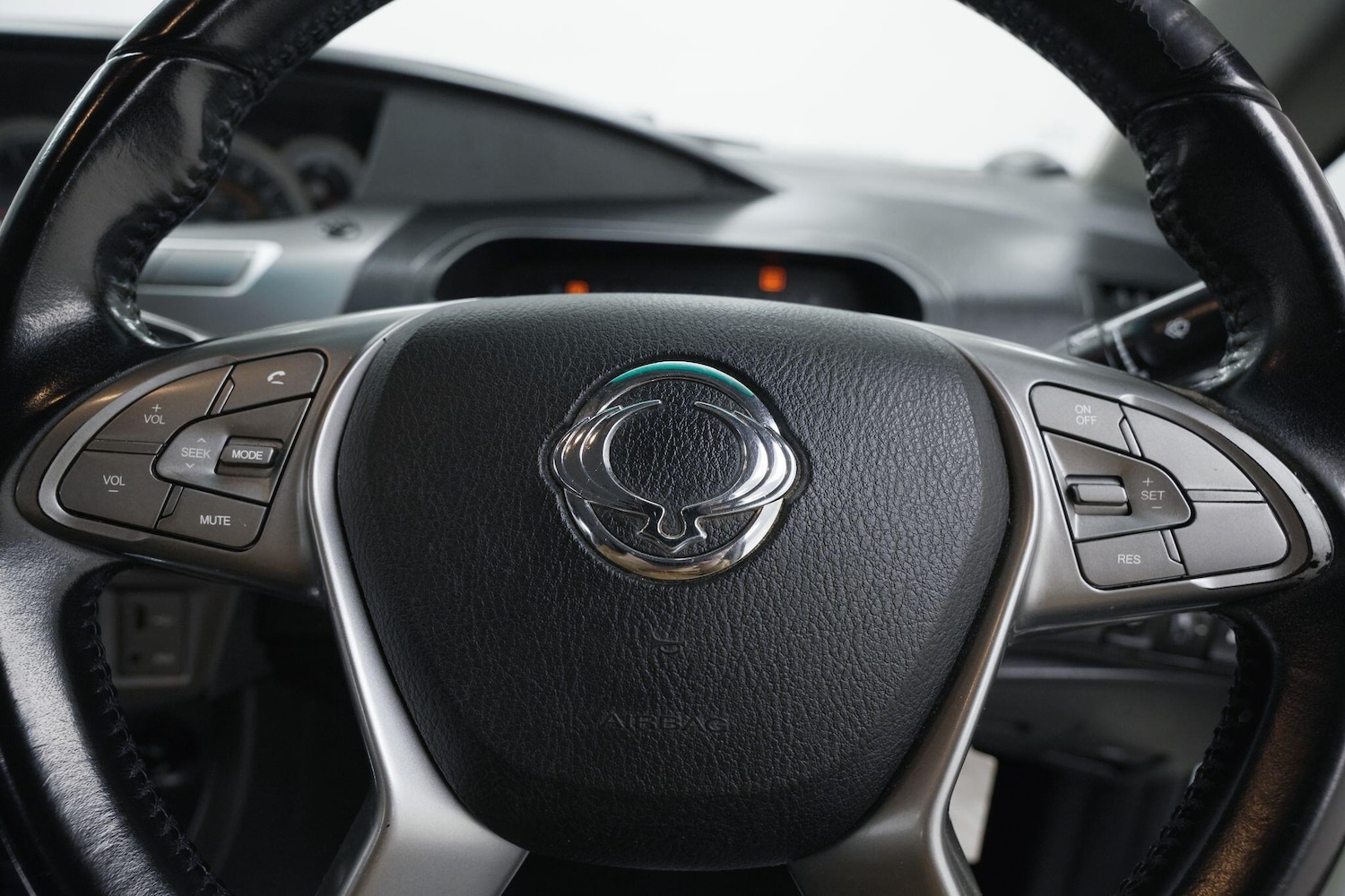 Used Ssangyong Turismo for sale - 77768083: Photo 28