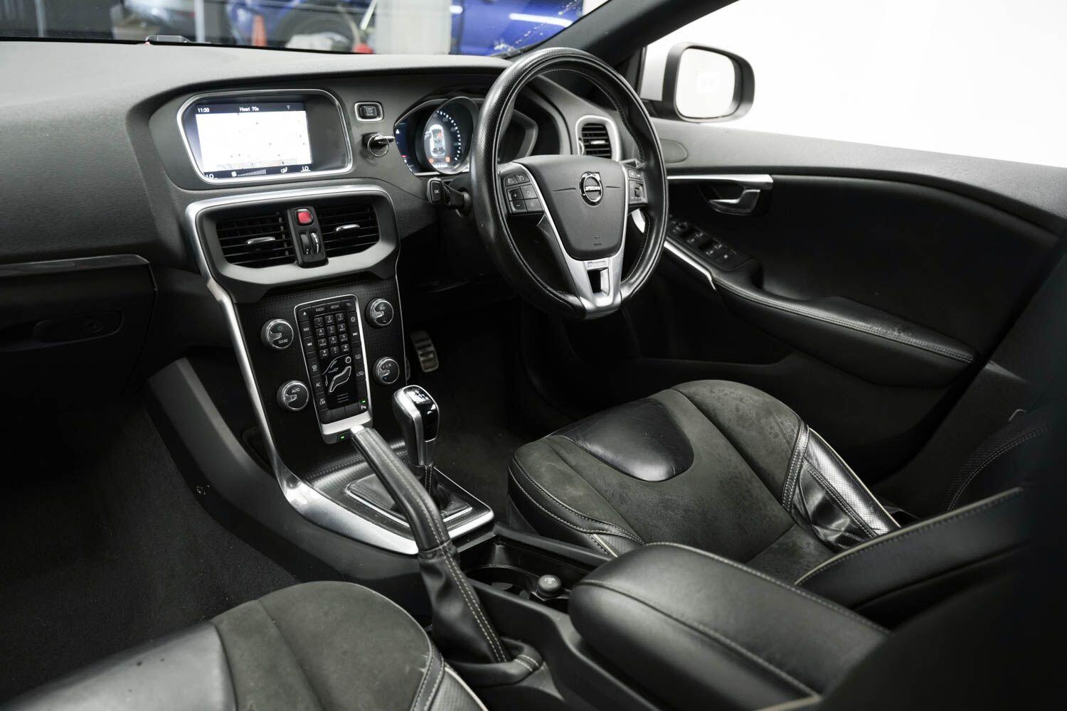 Used Volvo V40 2017 for sale - 77166664: Photo 17