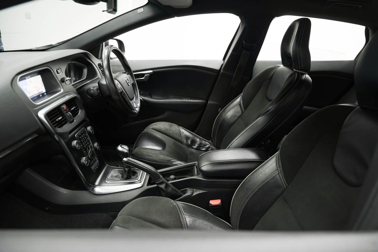 Used Volvo V40 2017 for sale - 77166664: Photo 23