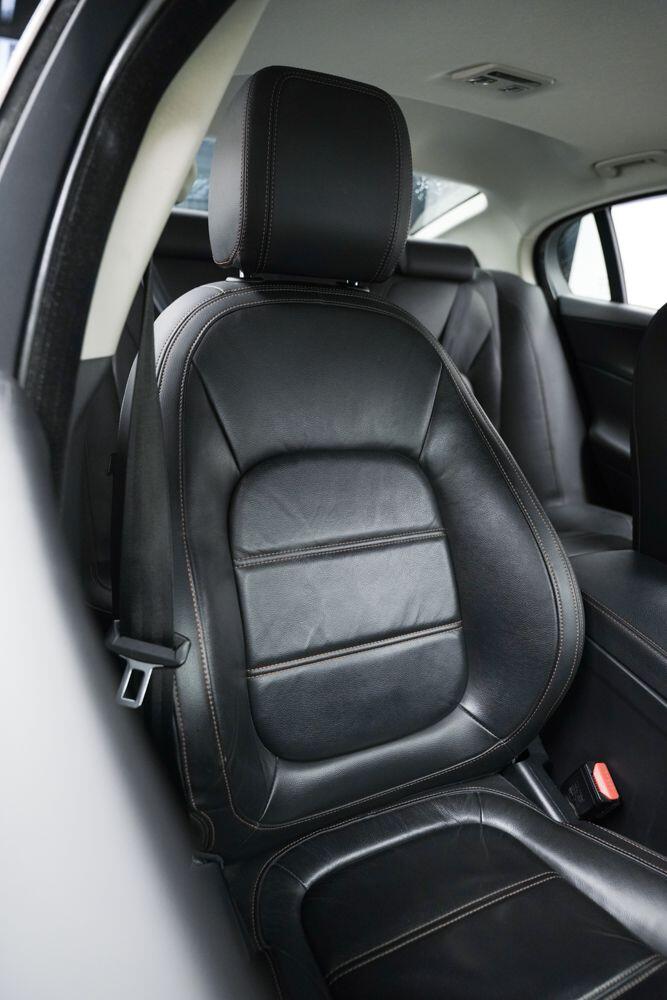 Used Jaguar XE for sale - 76824714: Photo 12