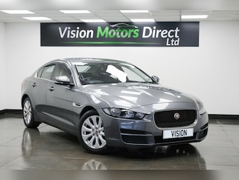 Used Jaguar XE 2018 for sale - 76824714: Photo