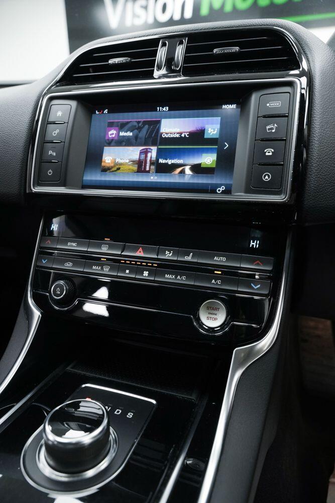 Used Jaguar XE for sale - 76824714: Photo 25