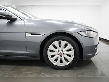 Used Jaguar XE 2018 for sale - 76824714: Photo